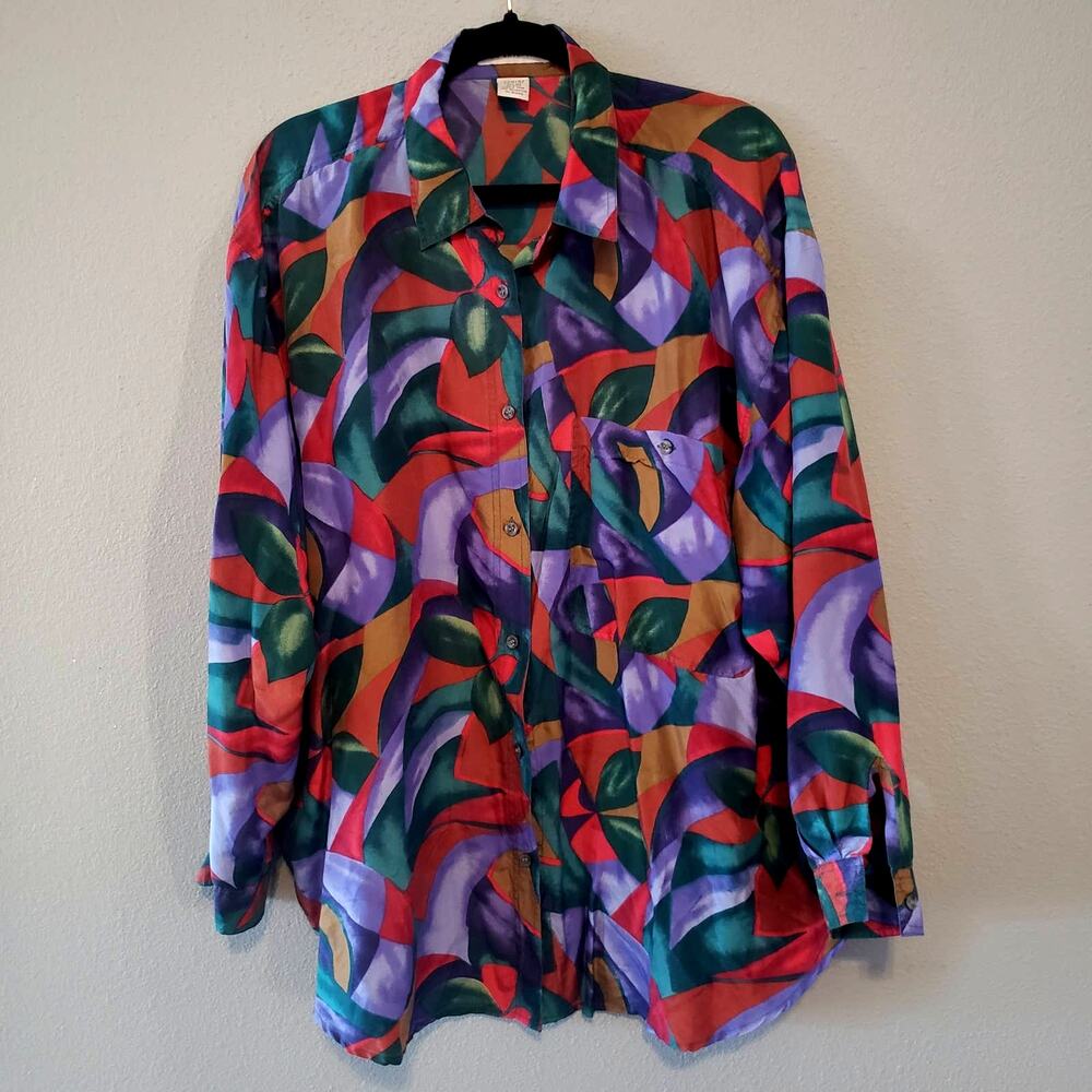 High Advantage silk  22W Multi color long sleeve button up top